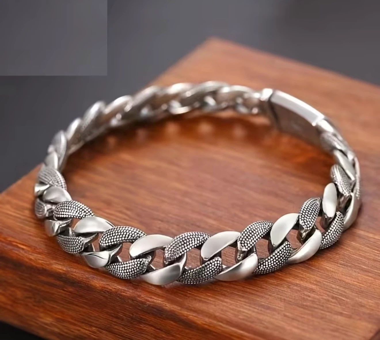 Cuban Link Style Chain Bracelet