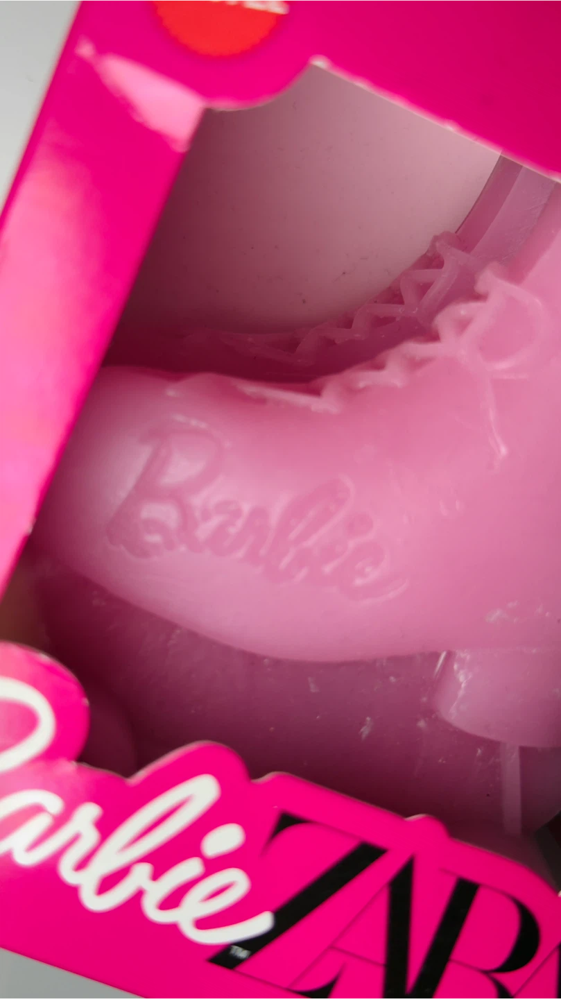 Zara Barbie The Movie Roller Skate Candle - photo 2