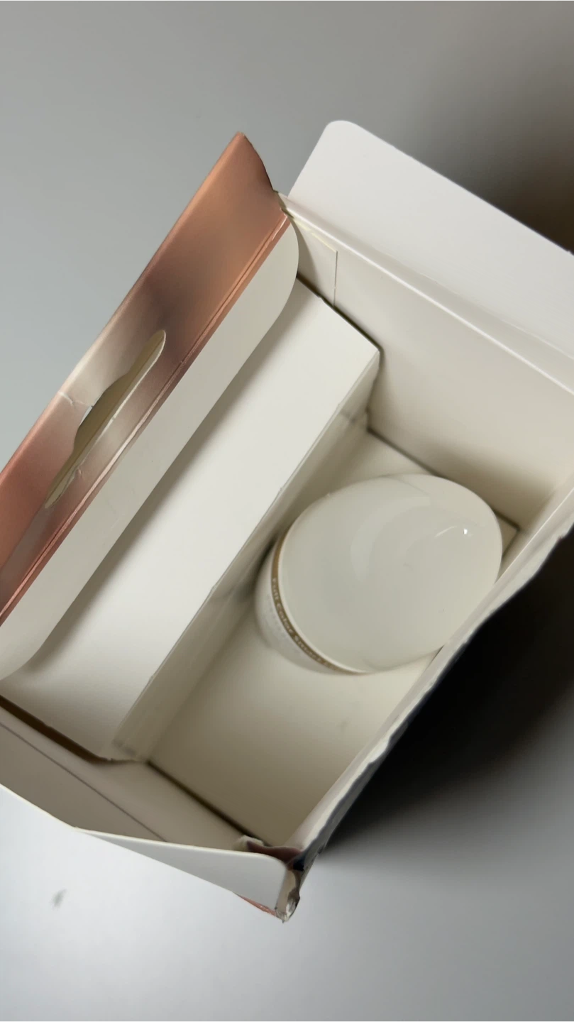 Philips WiZ Smart LED Color Changing Light Bulb - photo 4