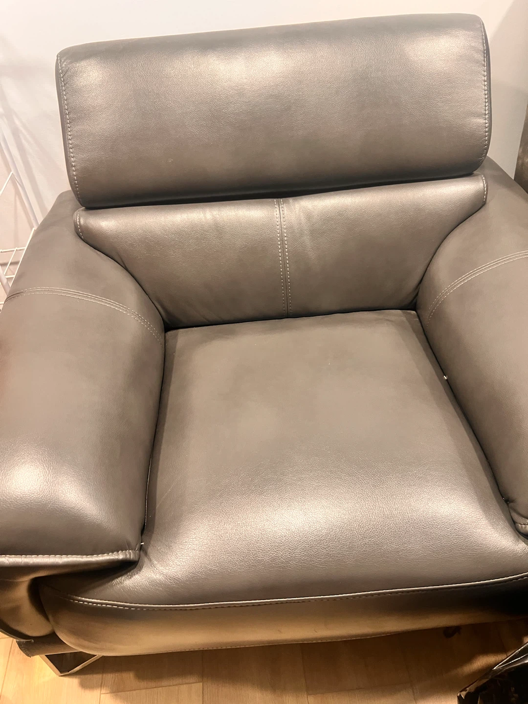 Modern Grey Leather Loveseat - photo 3
