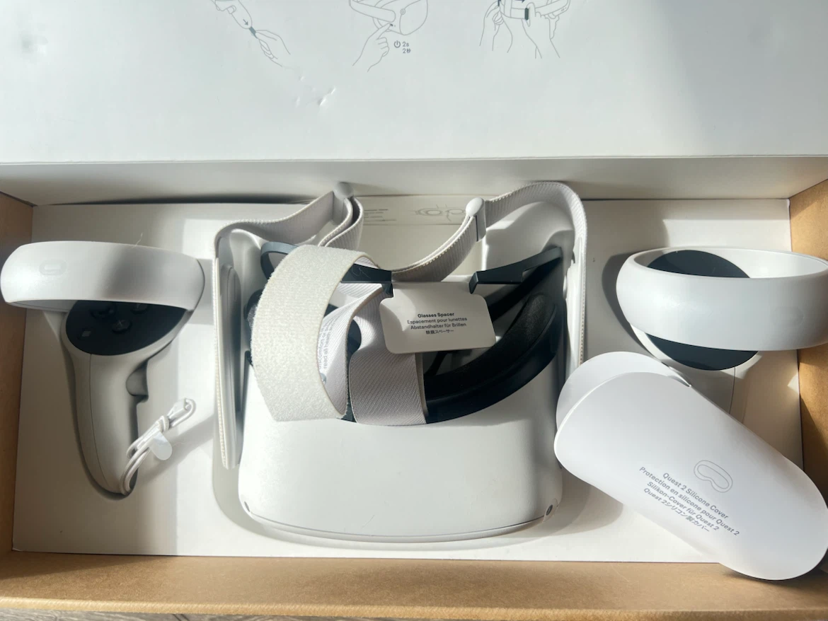 Quest 2 VR Headset 128GB - photo 2