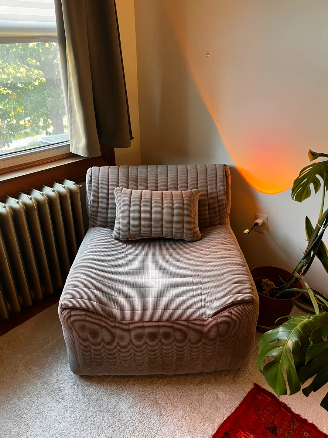 Norka Living Armless chair