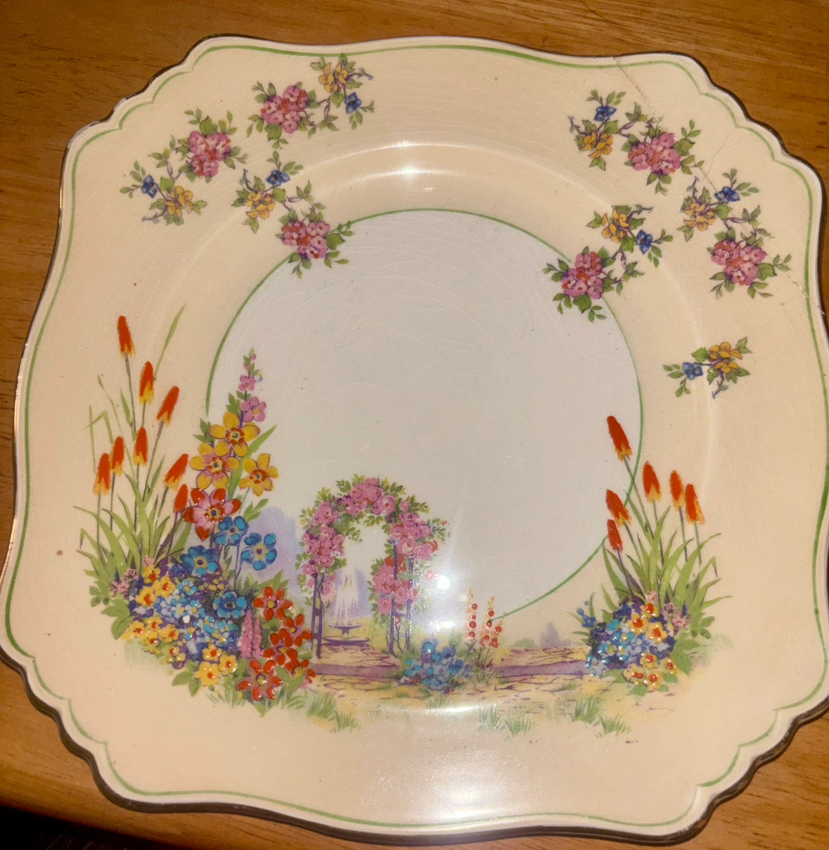 Vintage Royal Windsor Plate - Garden Scene
