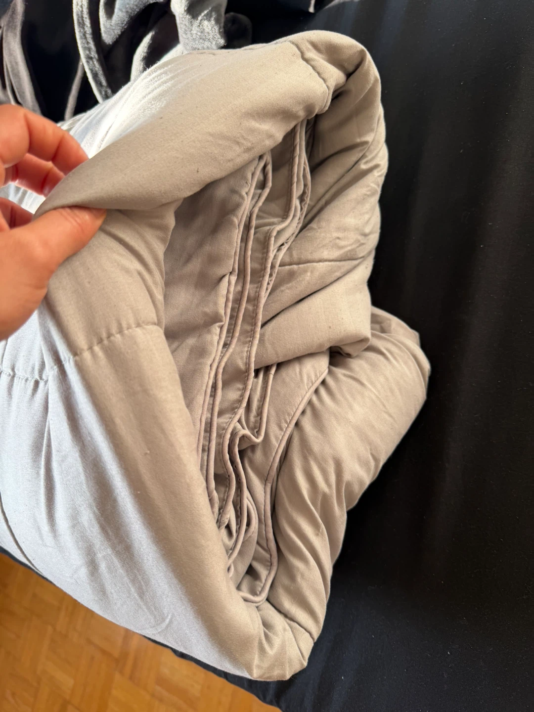 Queen size winter Light grey quilted blanket - photo 3