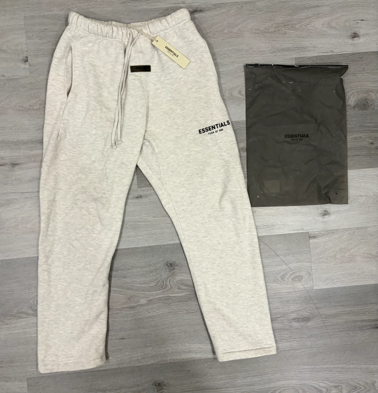 Essentials Fear of God Sweatpants Grey New (Price is negotiable)