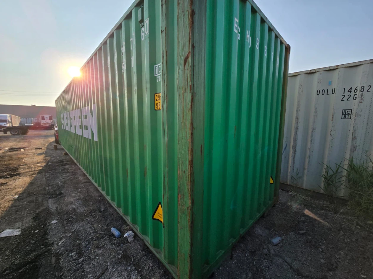 Shipping Containers - photo 4