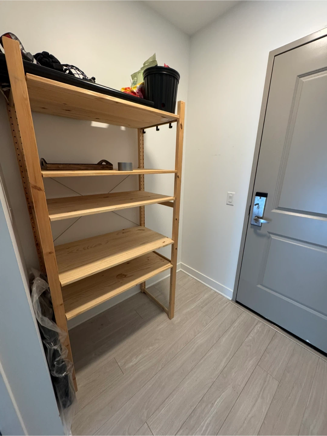 Shelving unit - photo 2