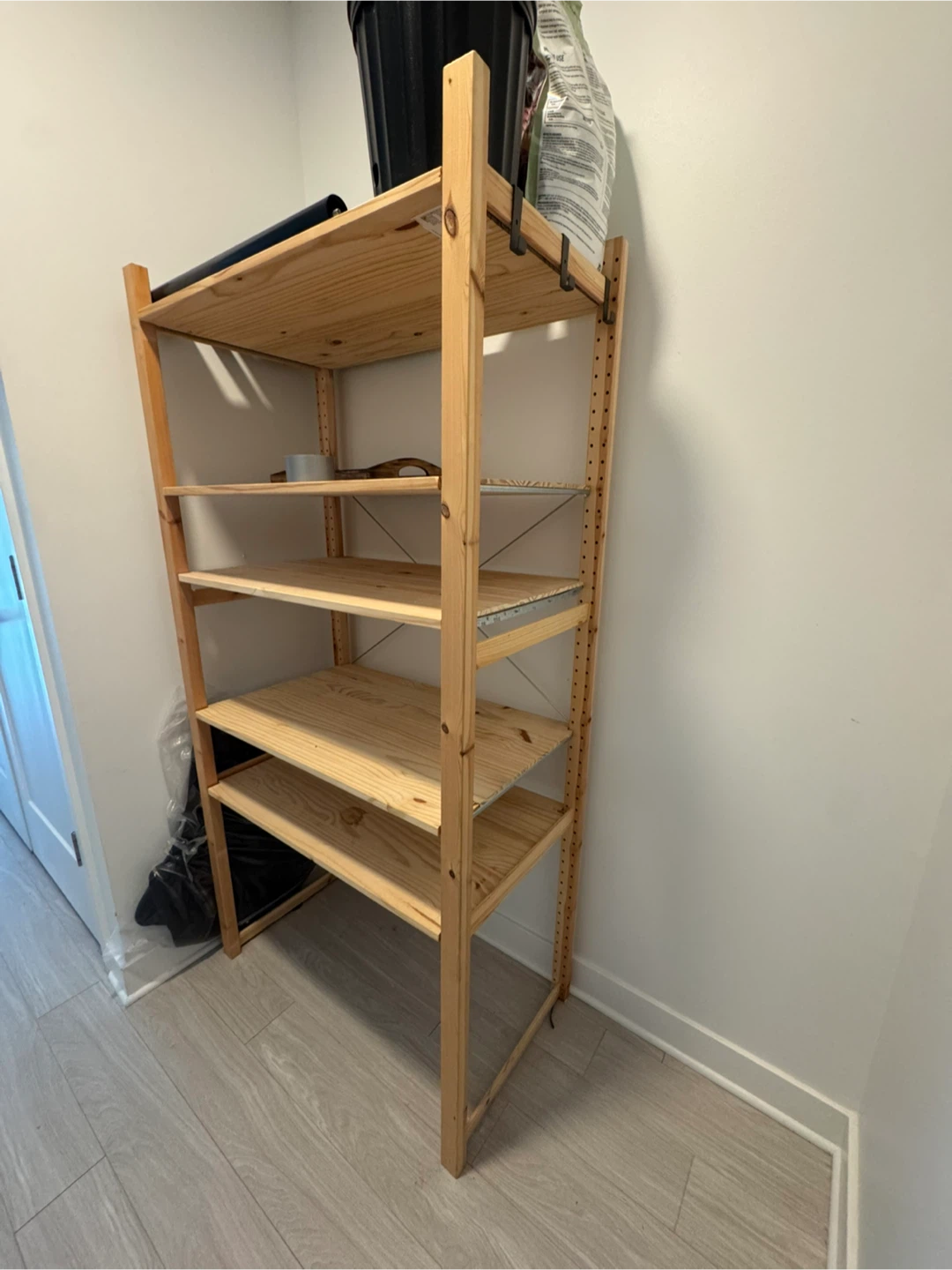 Shelving unit - photo 3