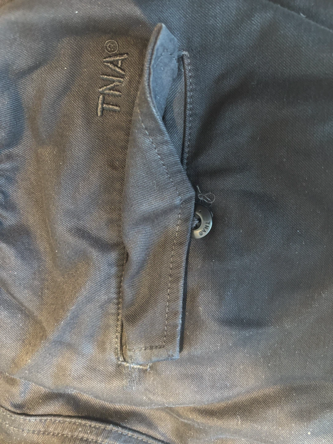 Aritzia TNA women’s Black Cargo, Size M - photo 4