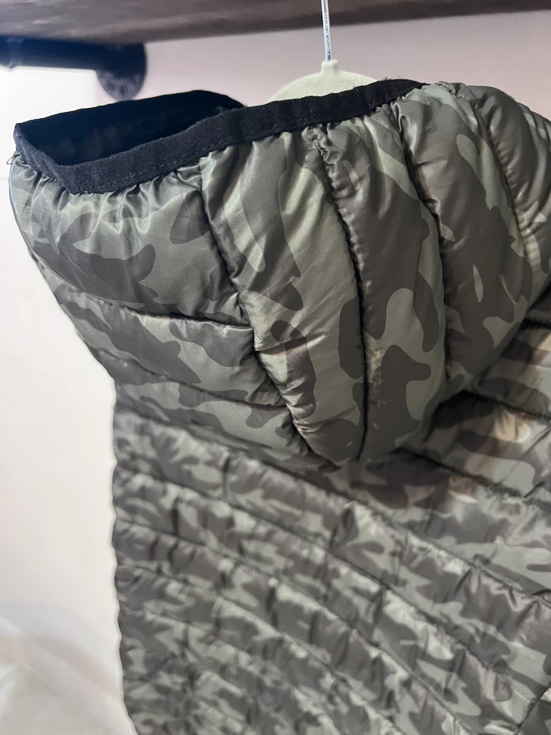 🖤 Mango Kids Boys Camo Hooded Puffer Vest – Size 11–12 - photo 5