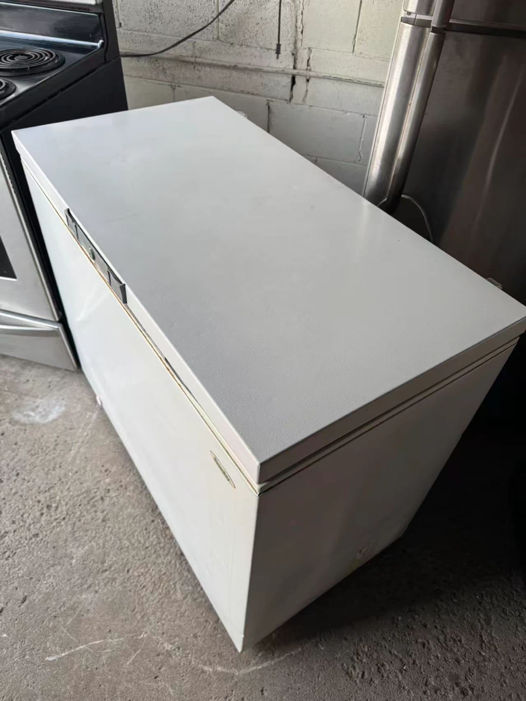 Good condition Danny Chest Freezer $130 - photo 3