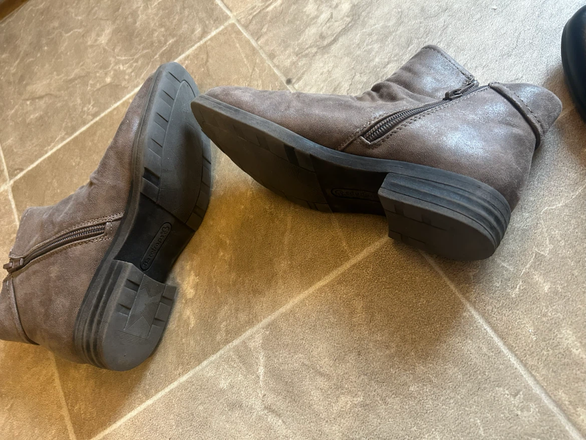 Baretraps grey ankle boots - photo 3