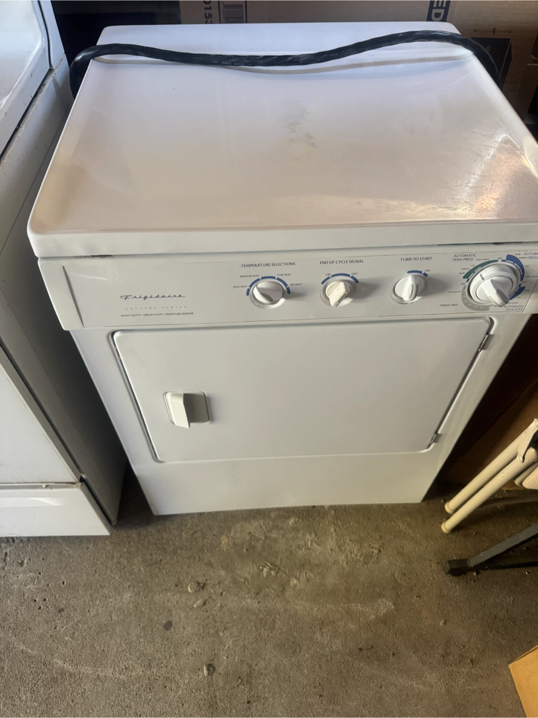 Good condition Frigidaire dryer $150 - photo 2