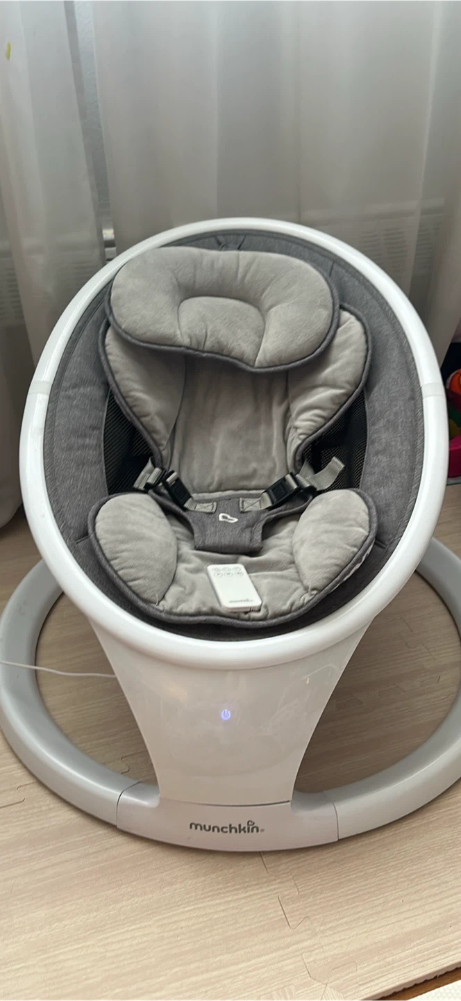 Munchkin Bluetooth Baby Swing