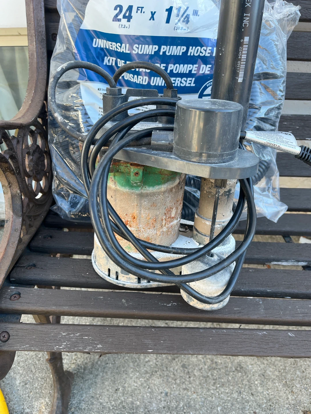 Myers S33V1 Automatic Sump Pump and Hose Kit