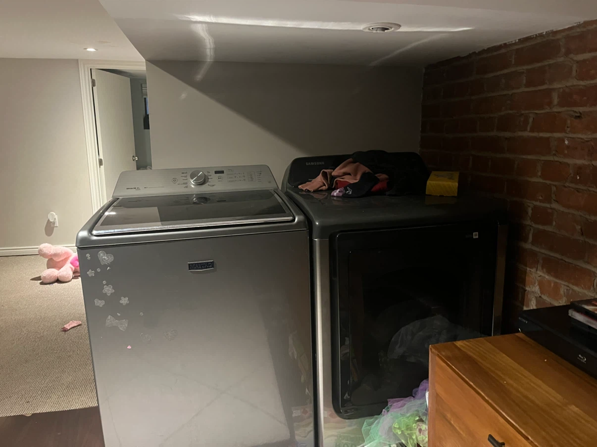 Maytag Bravos XL Top Load Washing Machine And Samsung dryer