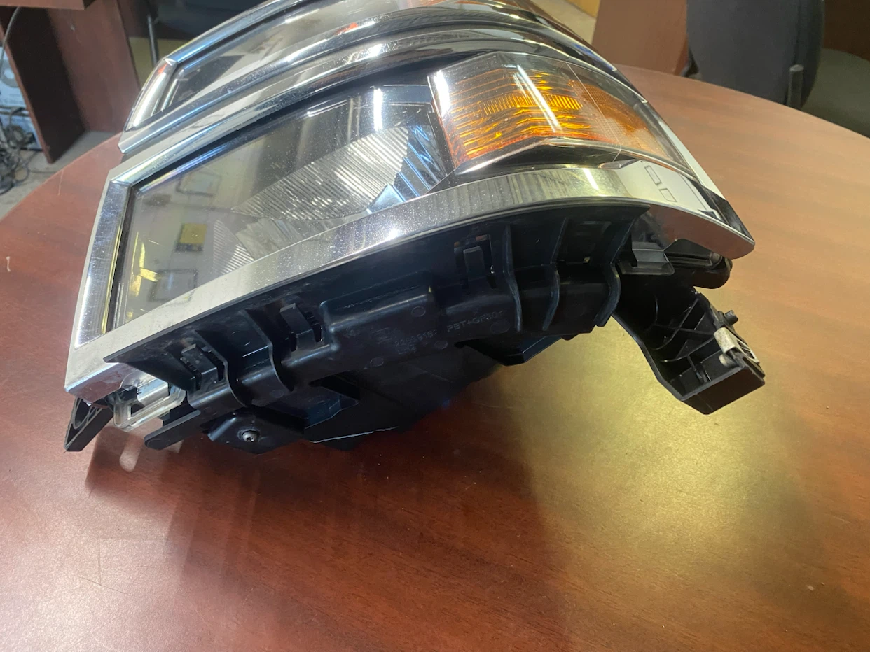 Headlight Chevy Silverado - photo 3