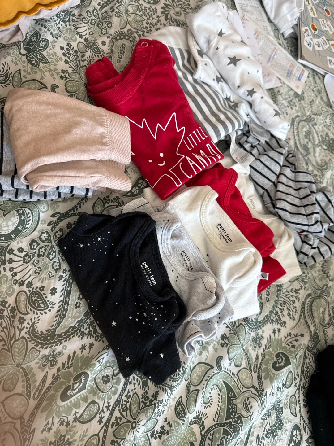 11 pieces Baby Clothing Bundle - photo 2
