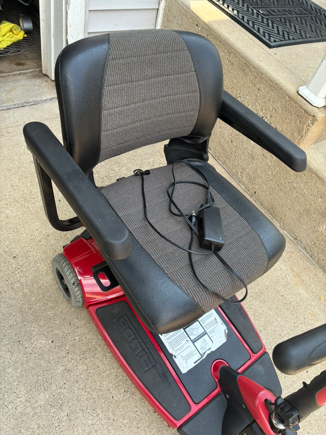 Mobility scooter - photo 2