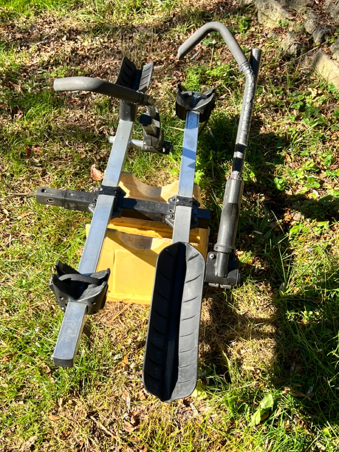 Thule 2-Bike Hitch Rack and 2-Bike rack add on - photo 5