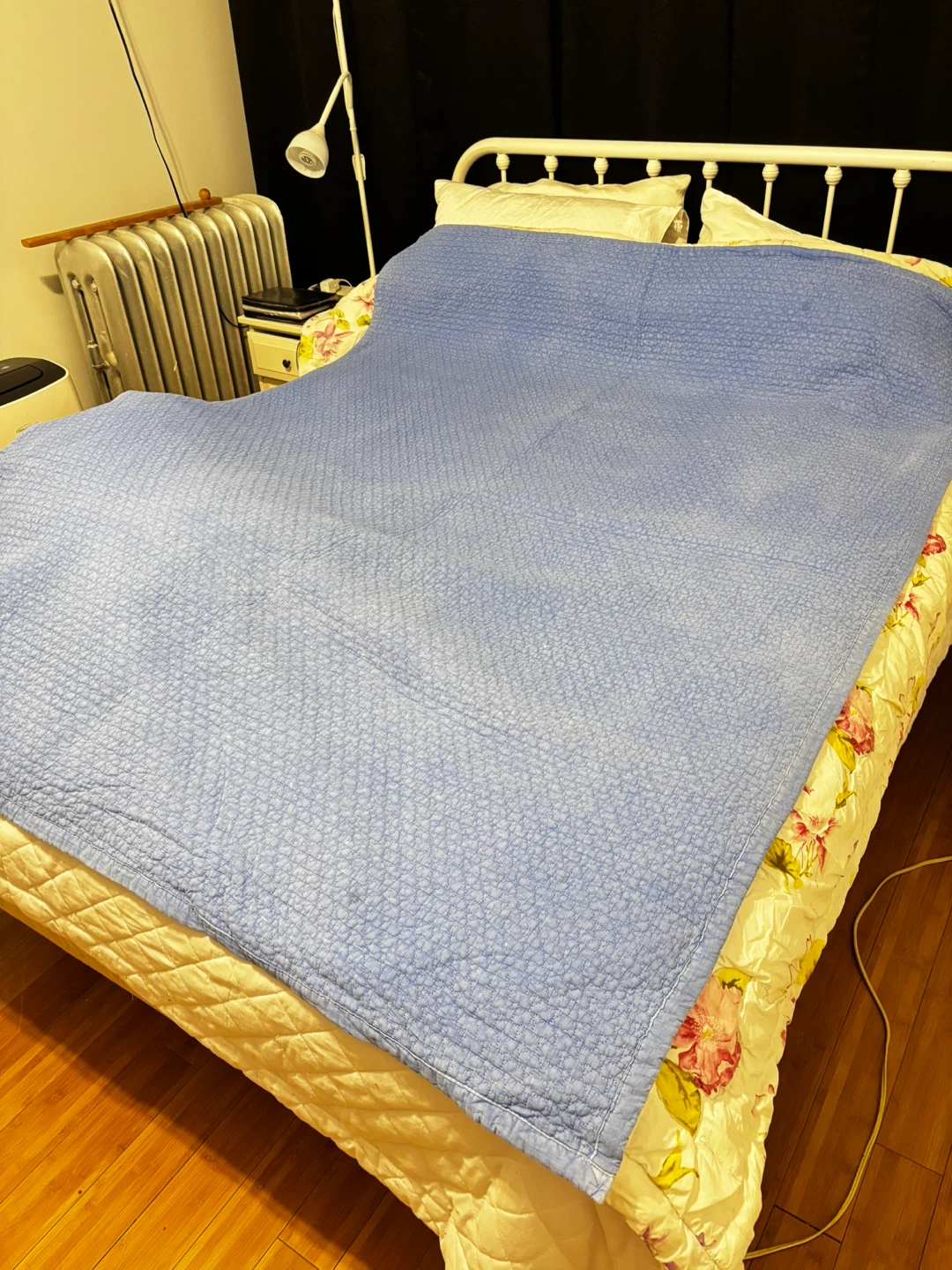 Blue Quilted Bed Cover - photo 2