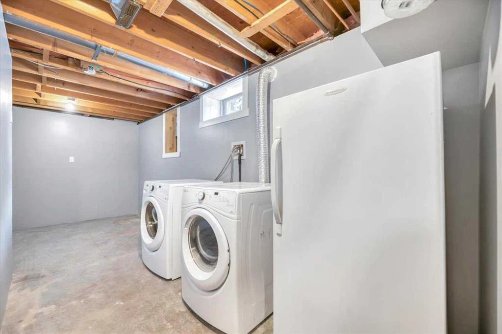 Basement rent 1bed 1bath - photo 2