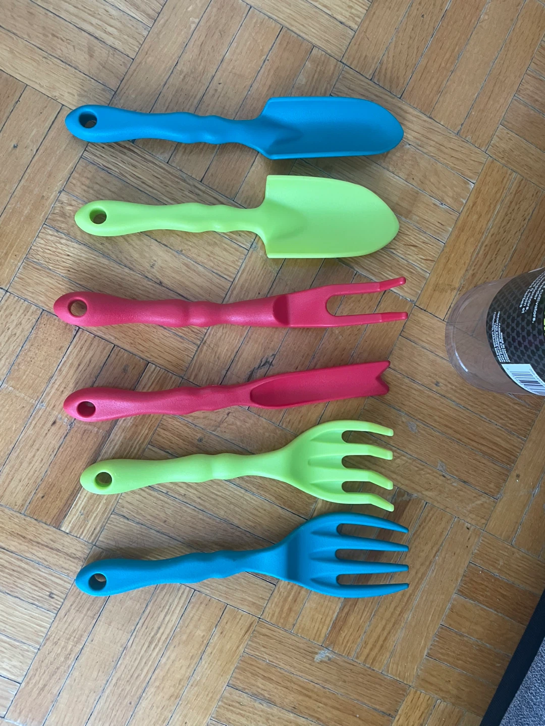 New! Yardworks Kid's Hand Tools Kit - photo 2