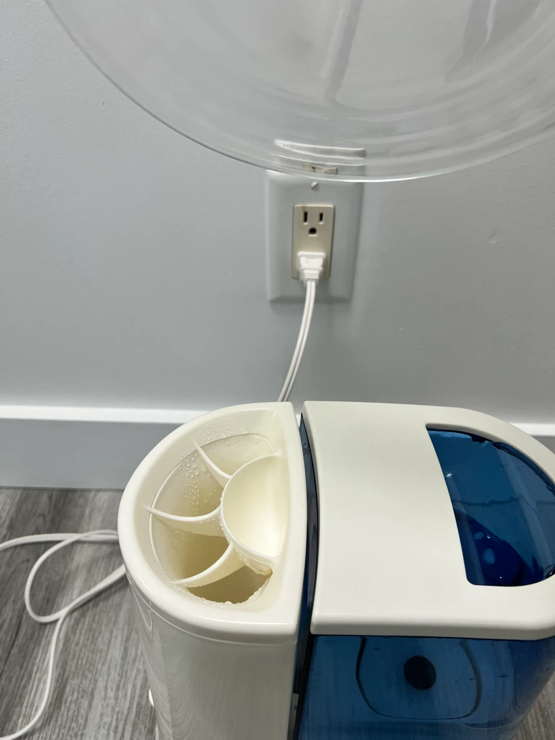 Vicks Warm Mist Humidifier - photo 4