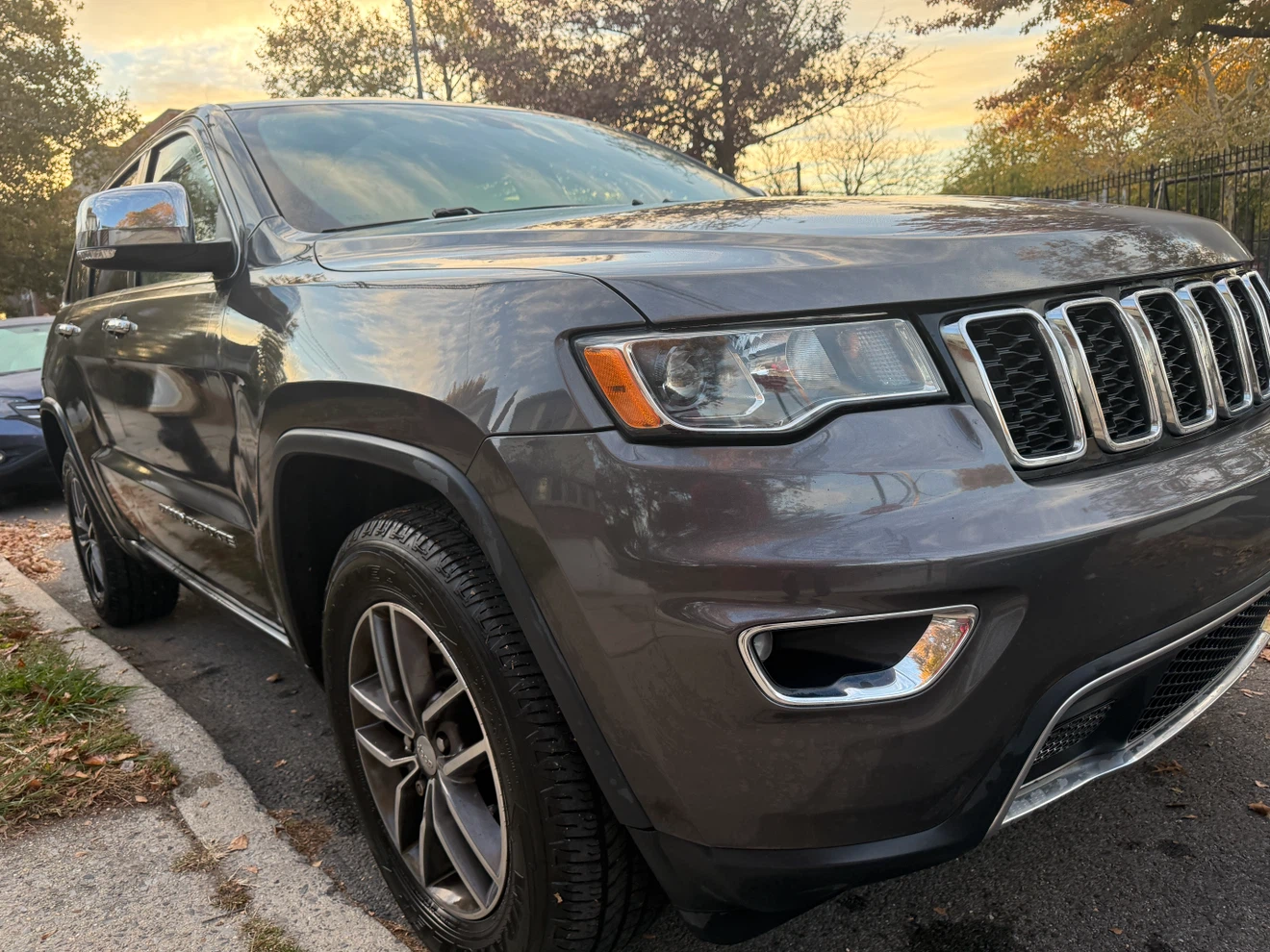 2017 Jeep Grand Cherokee Limited - photo 2