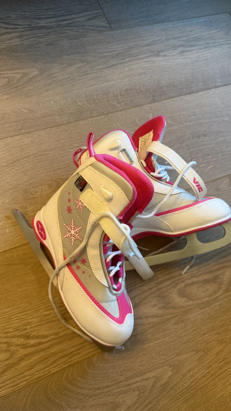 Vic Hockey Kids Ice Skates Size J2 - photo 2