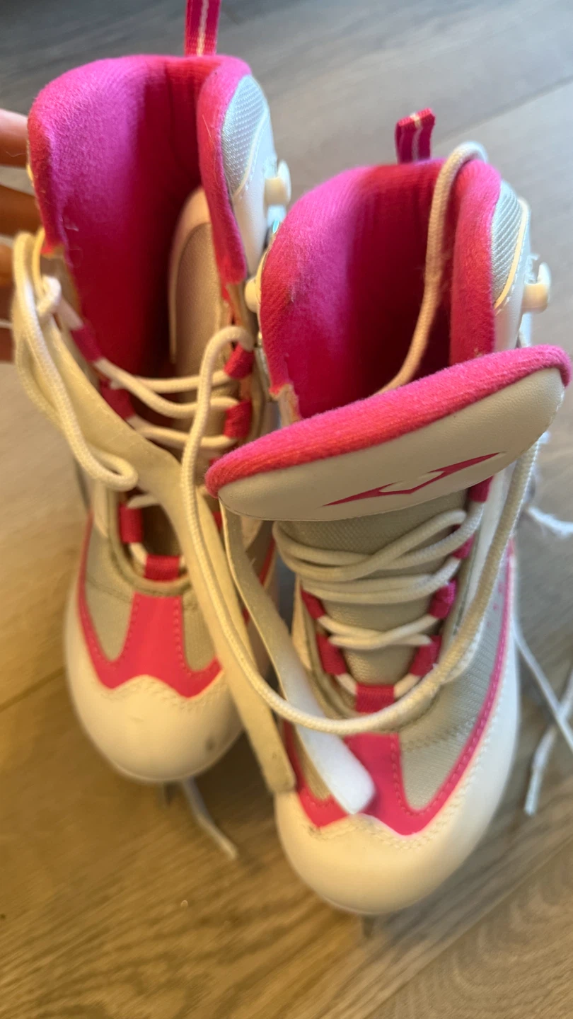 Vic Hockey Kids Ice Skates Size J2 - photo 3