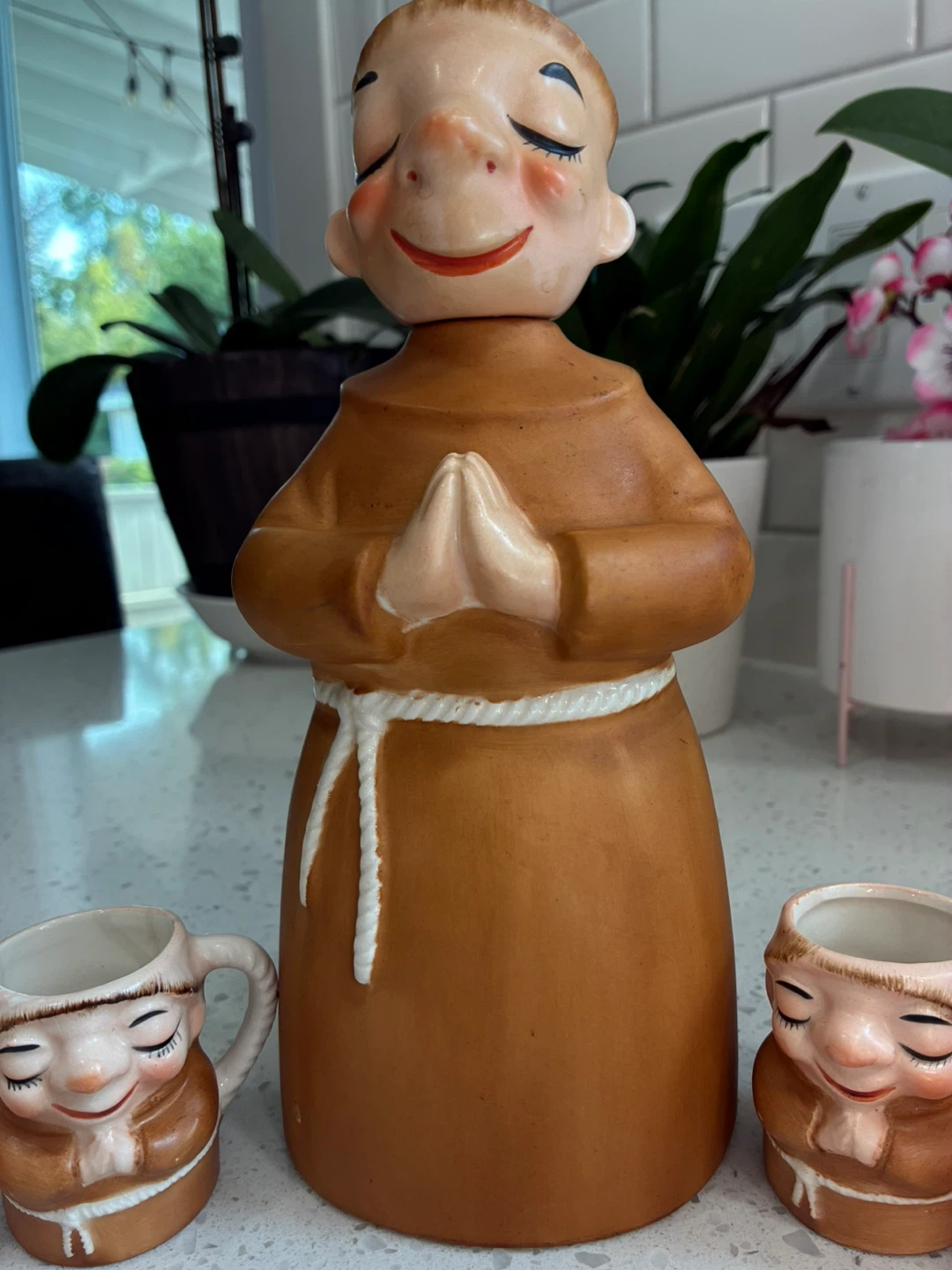 Vintage Monk Decanter and 6 Mugs Set - photo 2