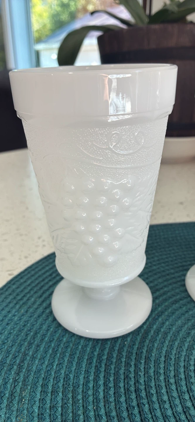 Set of 4 Vintage Milk Glass Grape Pattern Goblets - photo 5