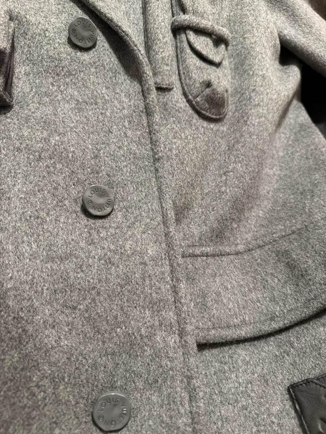 Louis Vuitton Grey Wool Coat - photo 5