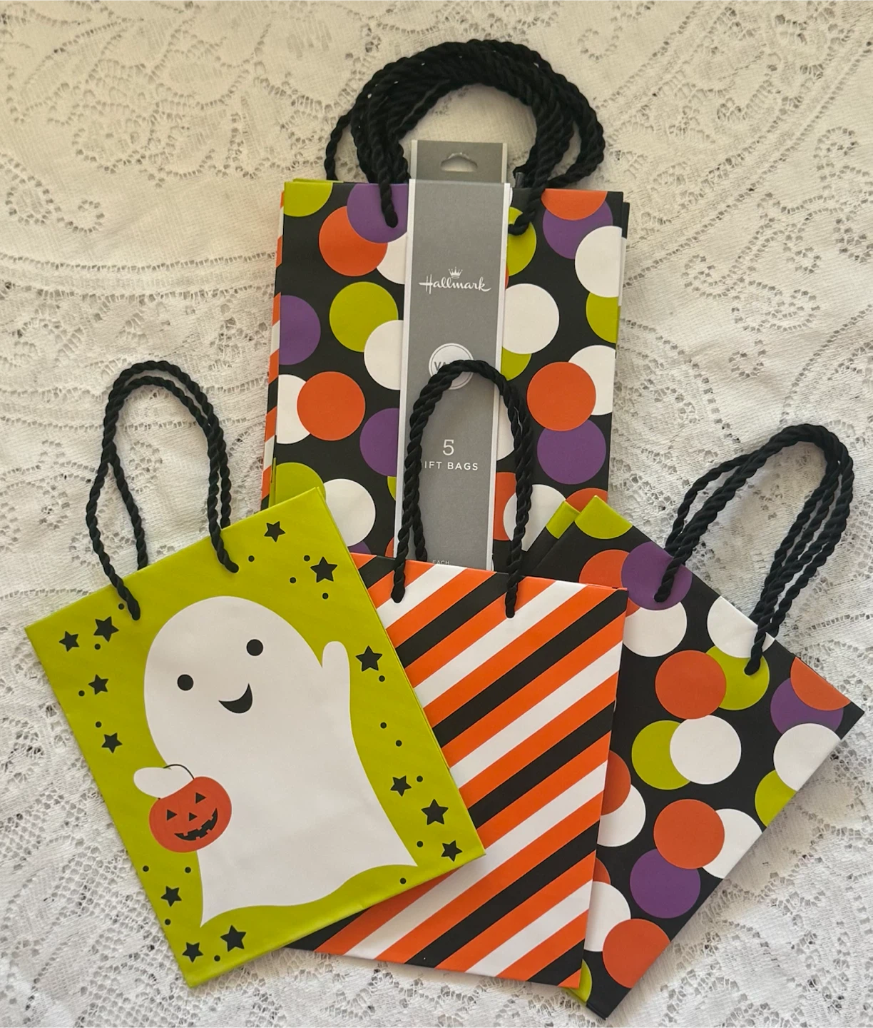 Hallmark Halloween Gift Bags 🎃 - $5 for all 9 bags! NEW!