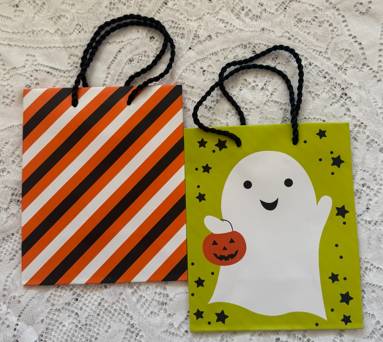 Hallmark Halloween Gift Bags 🎃 - $5 for all 9 bags! NEW! - photo 3