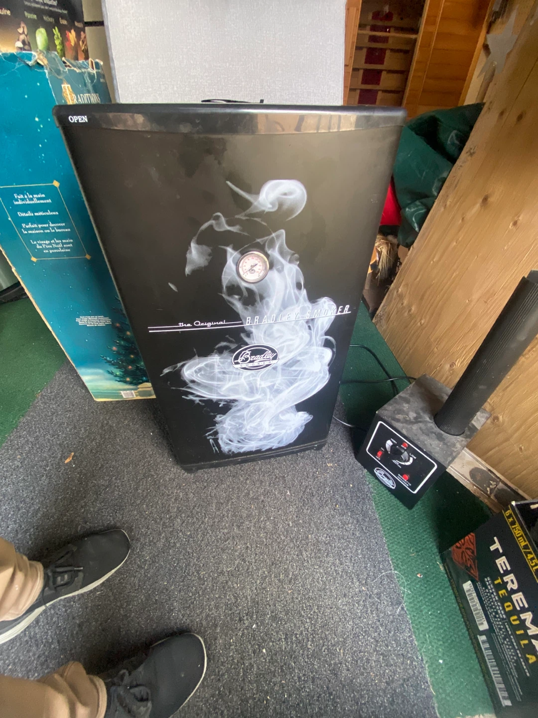 Bradley electric smoker $100 firm