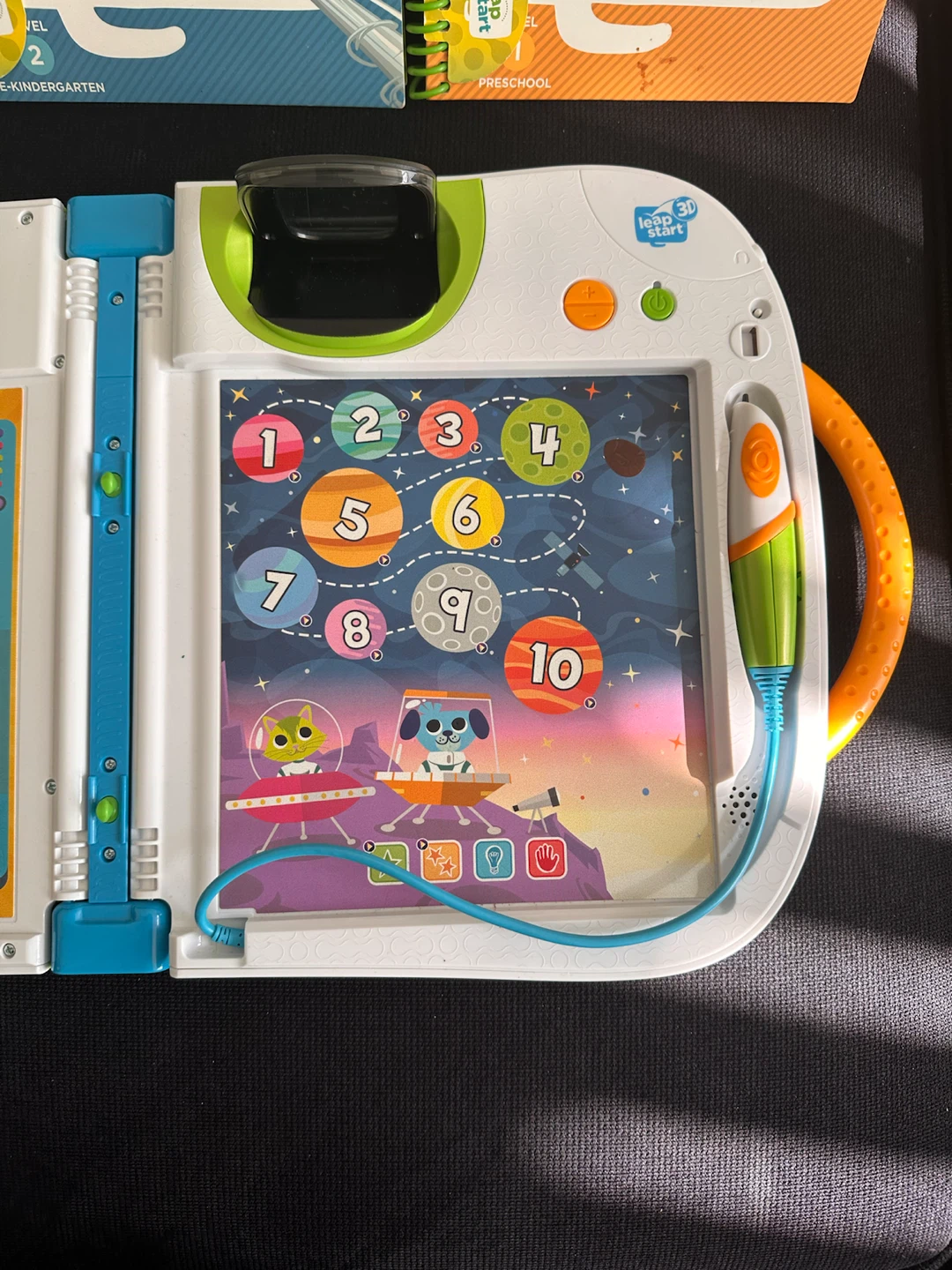 LeapFrog LeapStart Interactive 3D System with 3 Books - photo 3