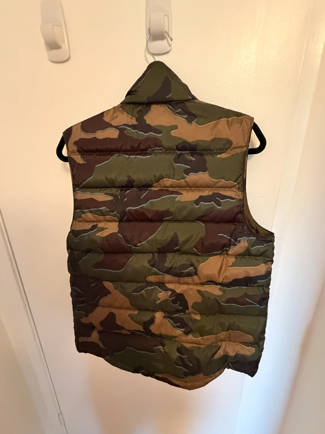 Coach Reversible Camo Puffer Vest - photo 3