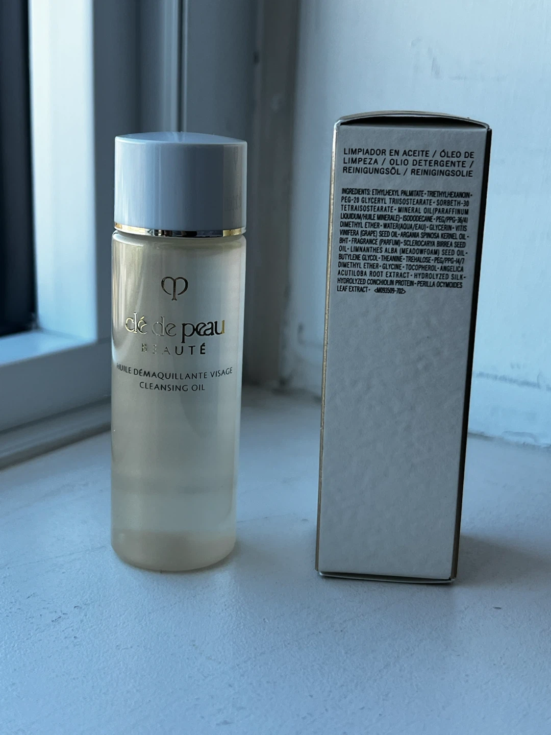 Clé de Peau Beauté Cleansing Oil 20ml - photo 3