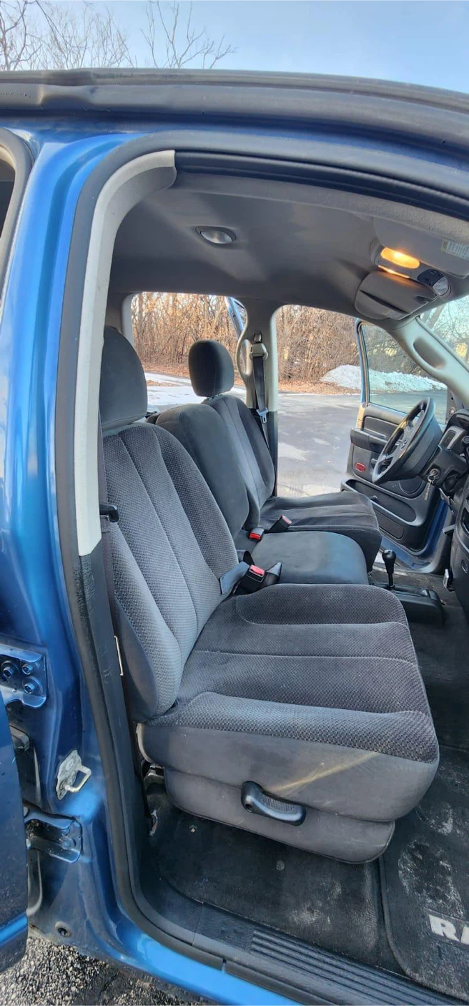 Dodge Ram 1500 SLT 4x4 Truck - photo 5