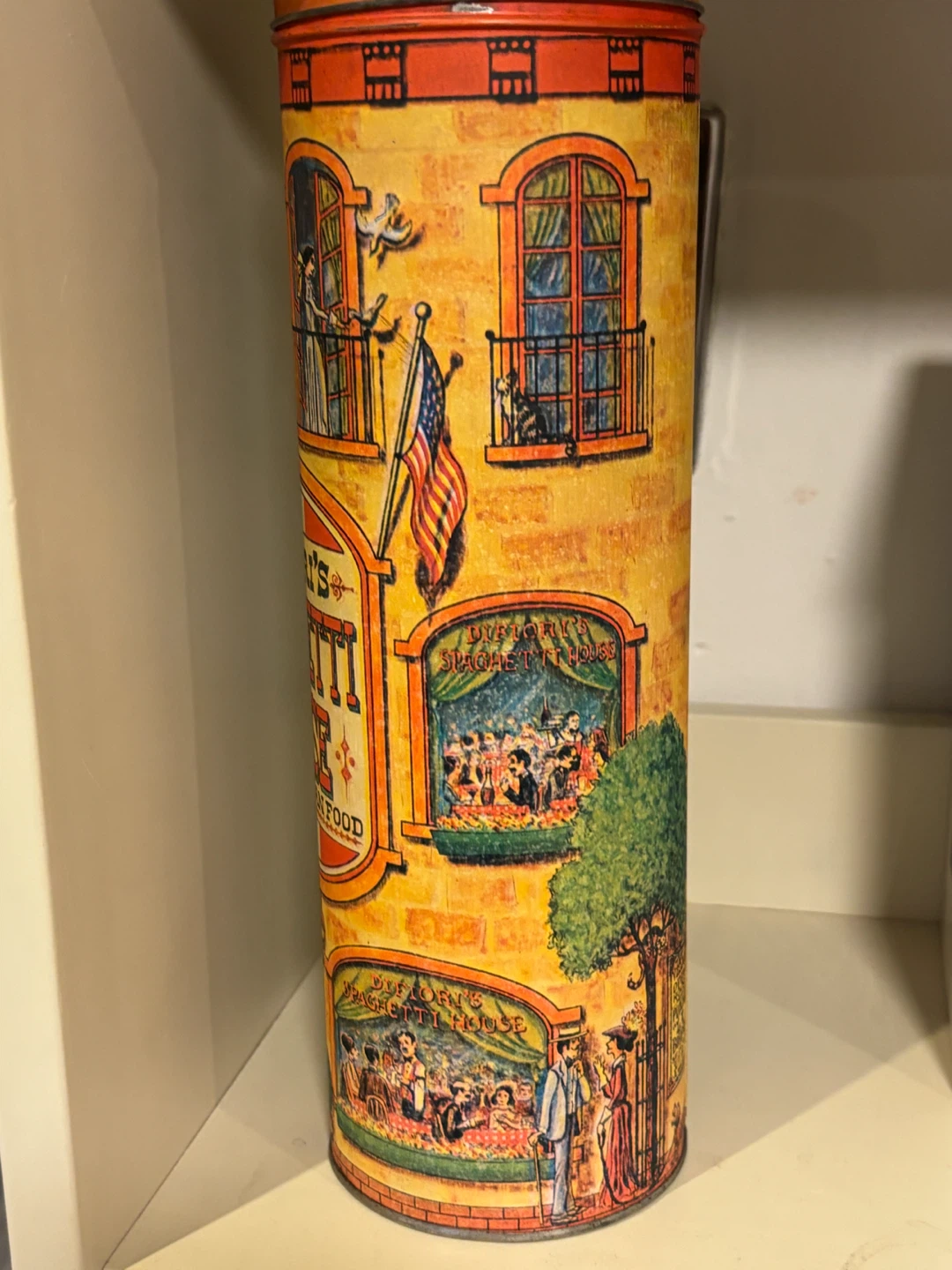 Vintage Difiori's Spaghetti House Tin - photo 2
