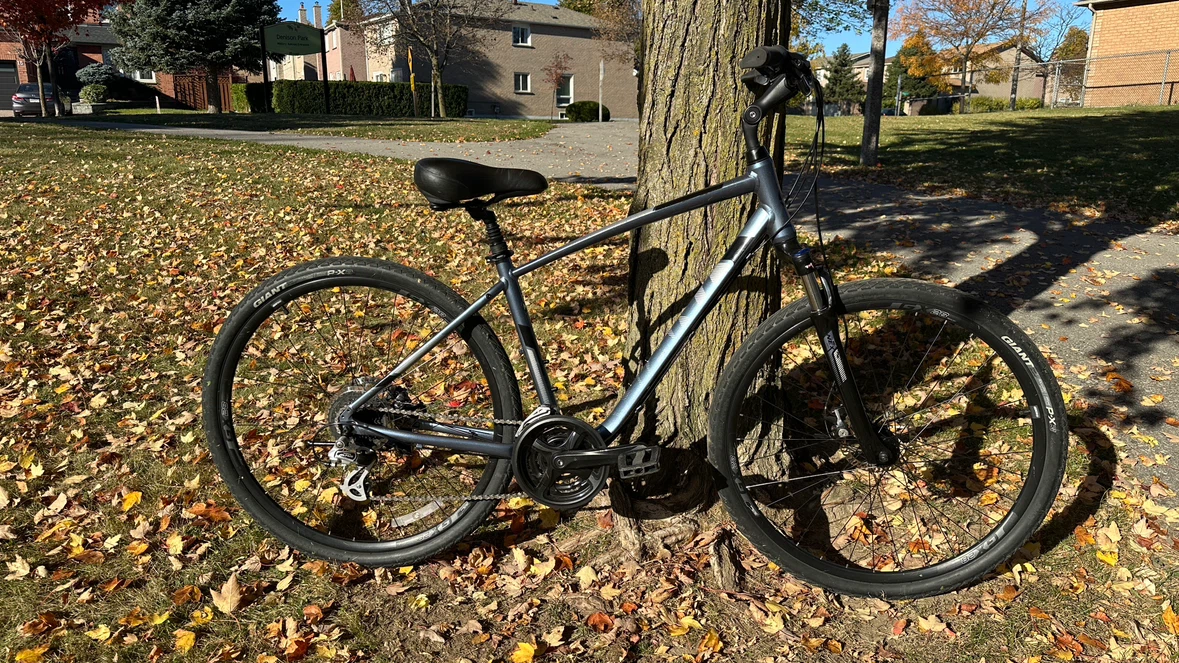 Giant Hybrid Bicycle Size Medium