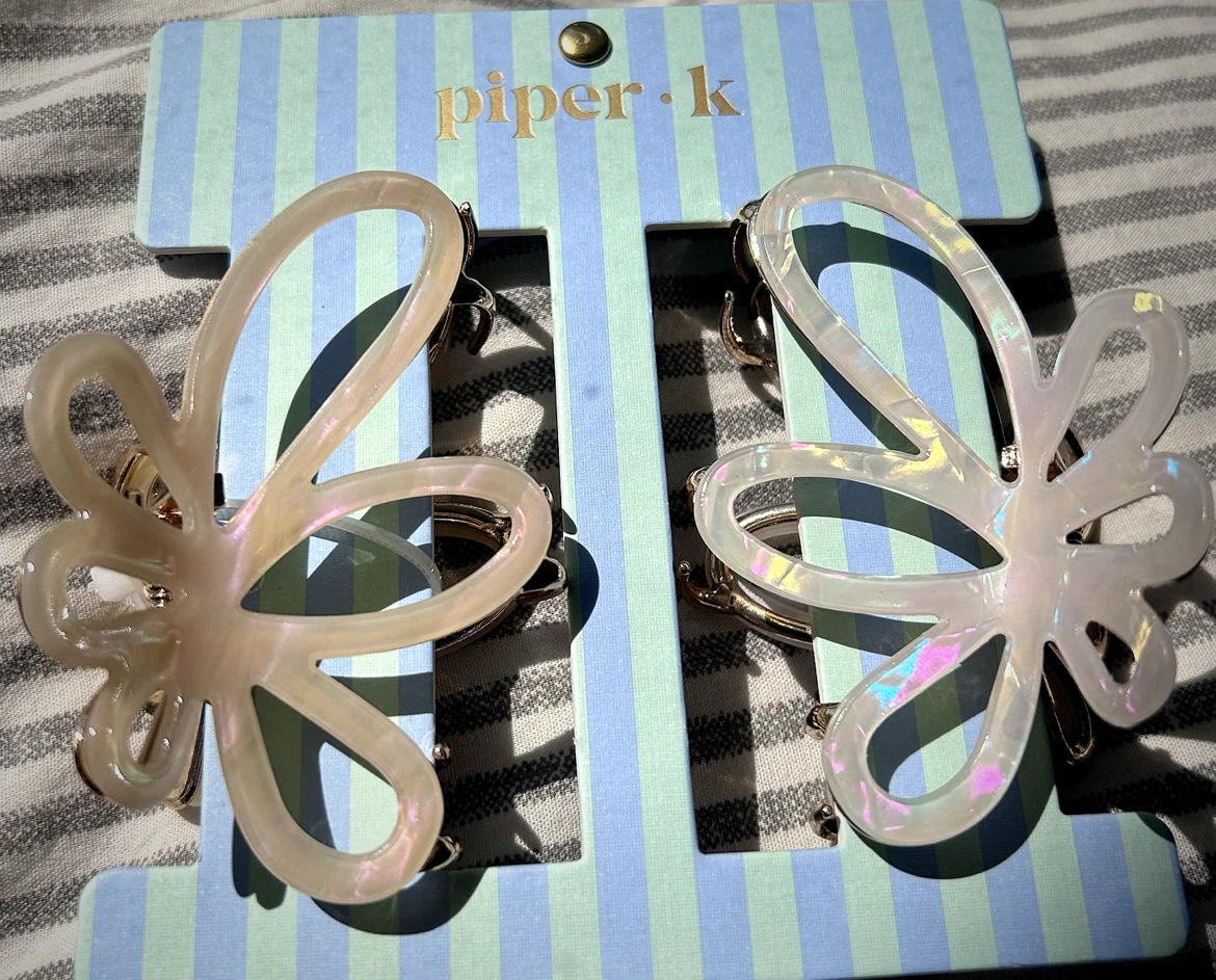 piper k flower 2 hair clips