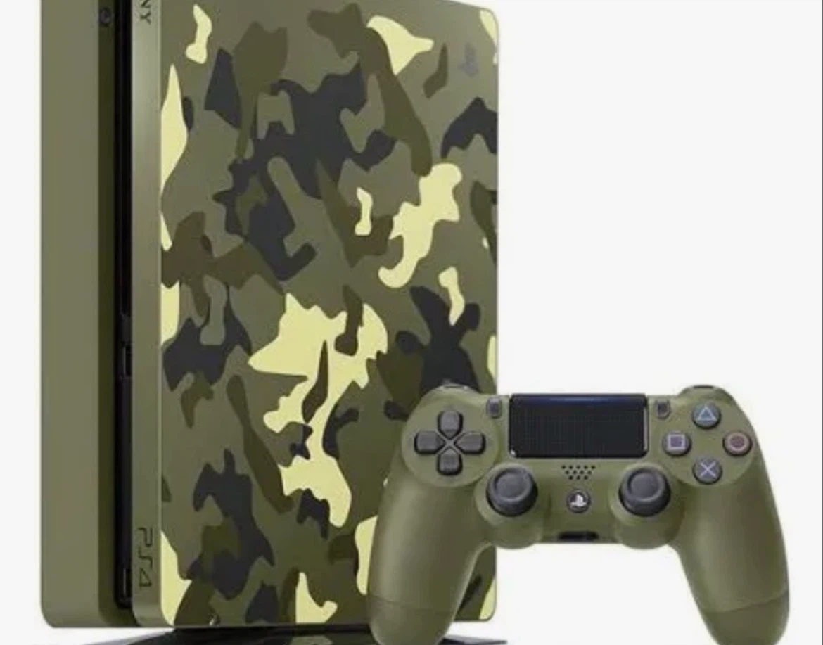 Sony PlayStation 4 Camouflage Console and Controllers - photo 3