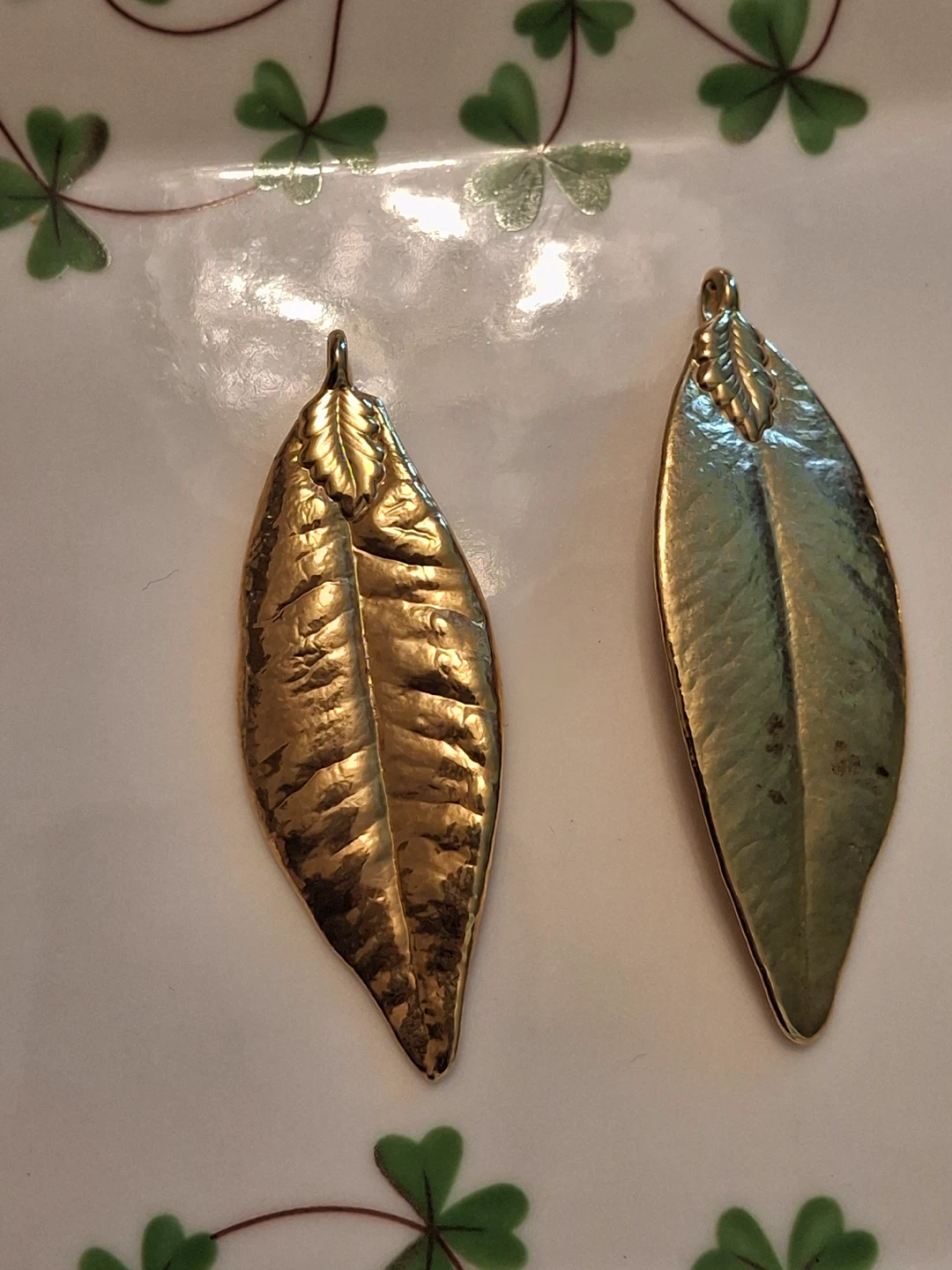 4 vintage dipped gold leaf pendants (priced per pendant) - photo 3