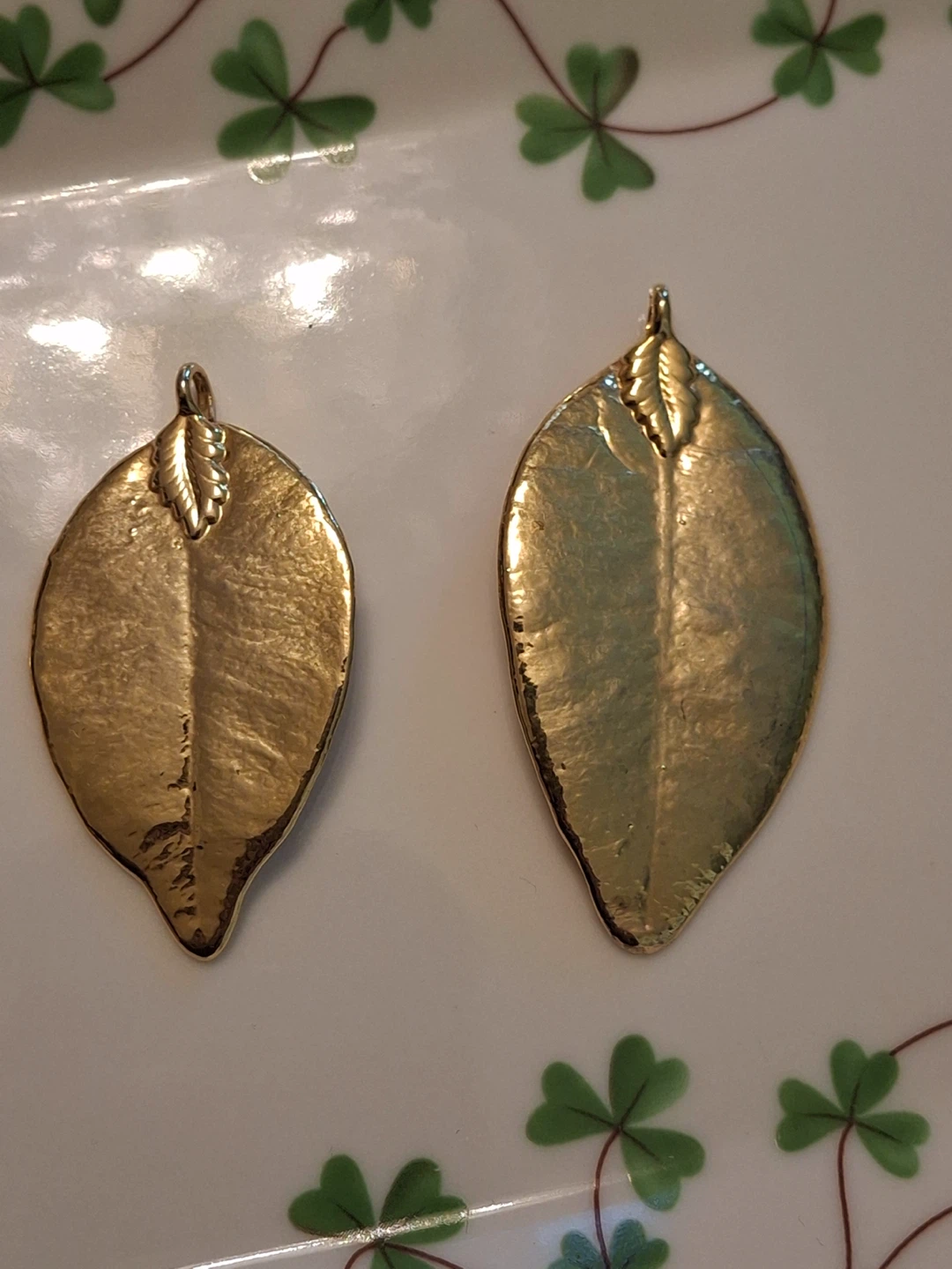 4 vintage dipped gold leaf pendants (priced per pendant) - photo 4