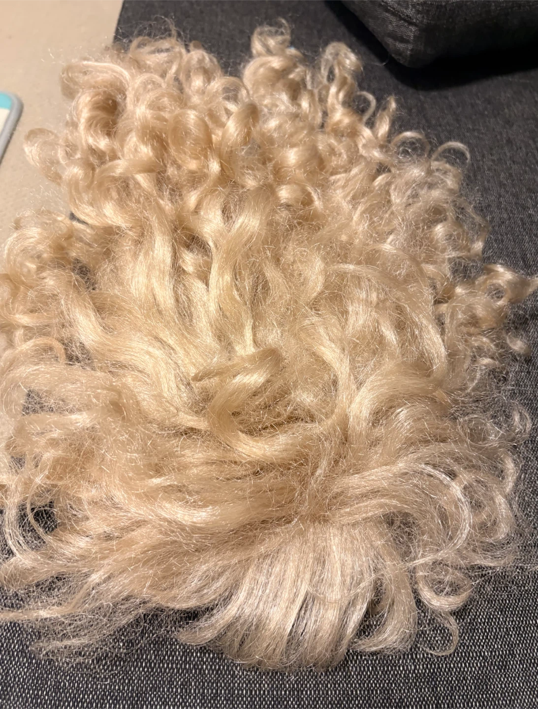 Curly Blonde Synthetic Wig with bangs - photo 2