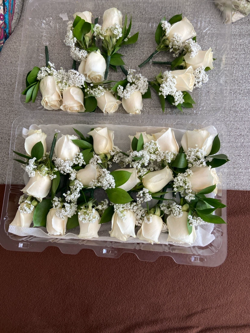 White Rose Boutonnieres - photo 2