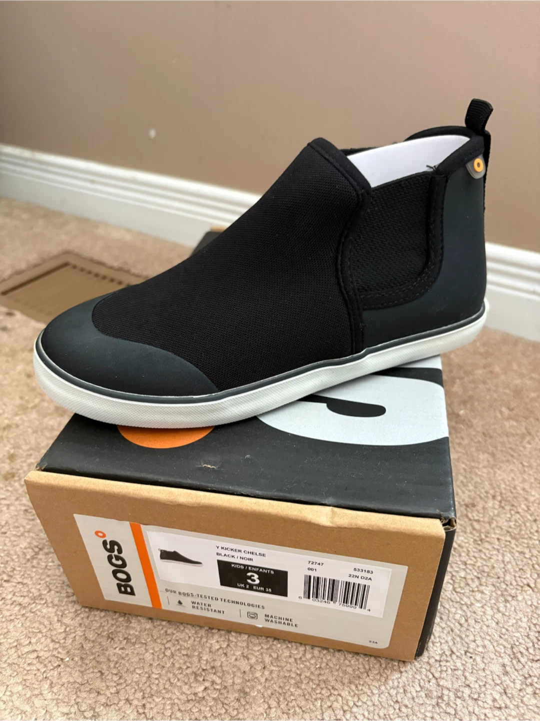 New BOGS Kids Kicker Chelsea boots, size 3. - photo 3